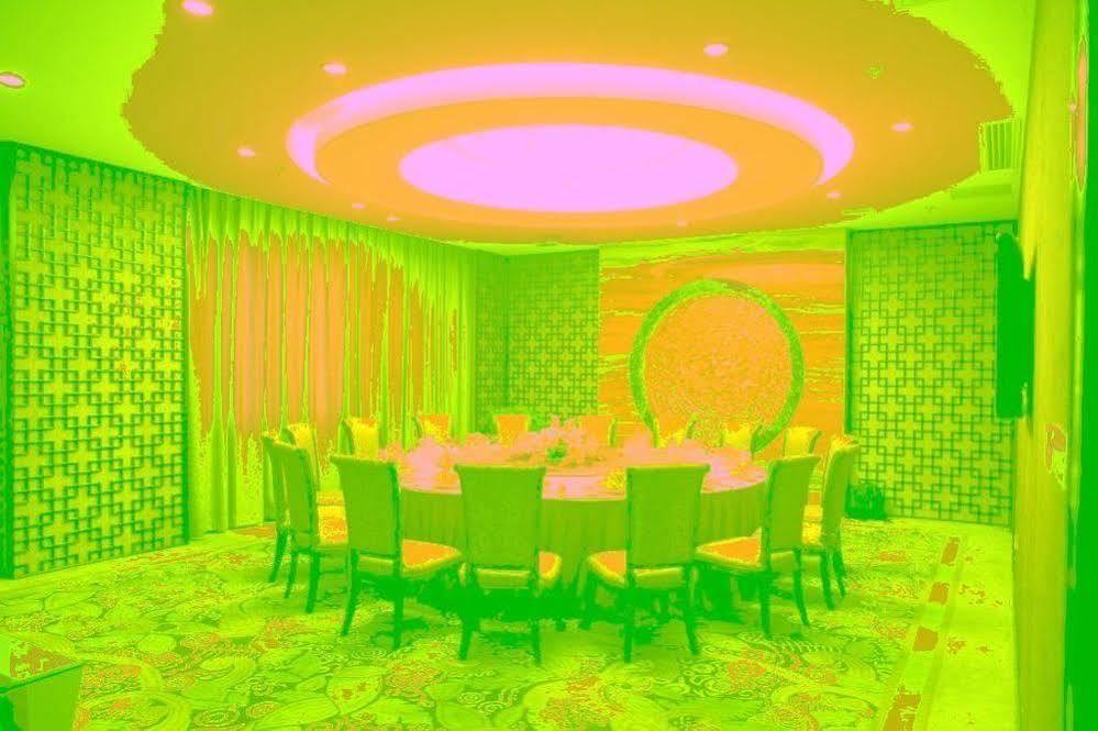 Phoenix Grand Hotel Fenghuang Esterno foto